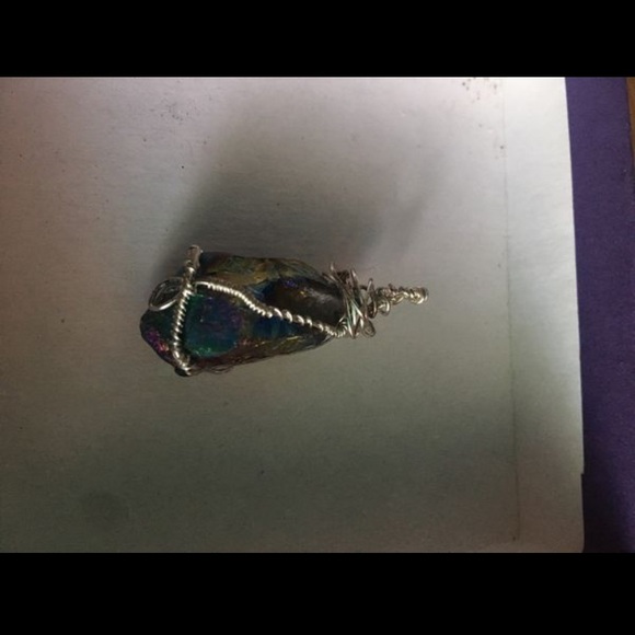 Handmade wire wrapped necklace - Picture 5 of 6